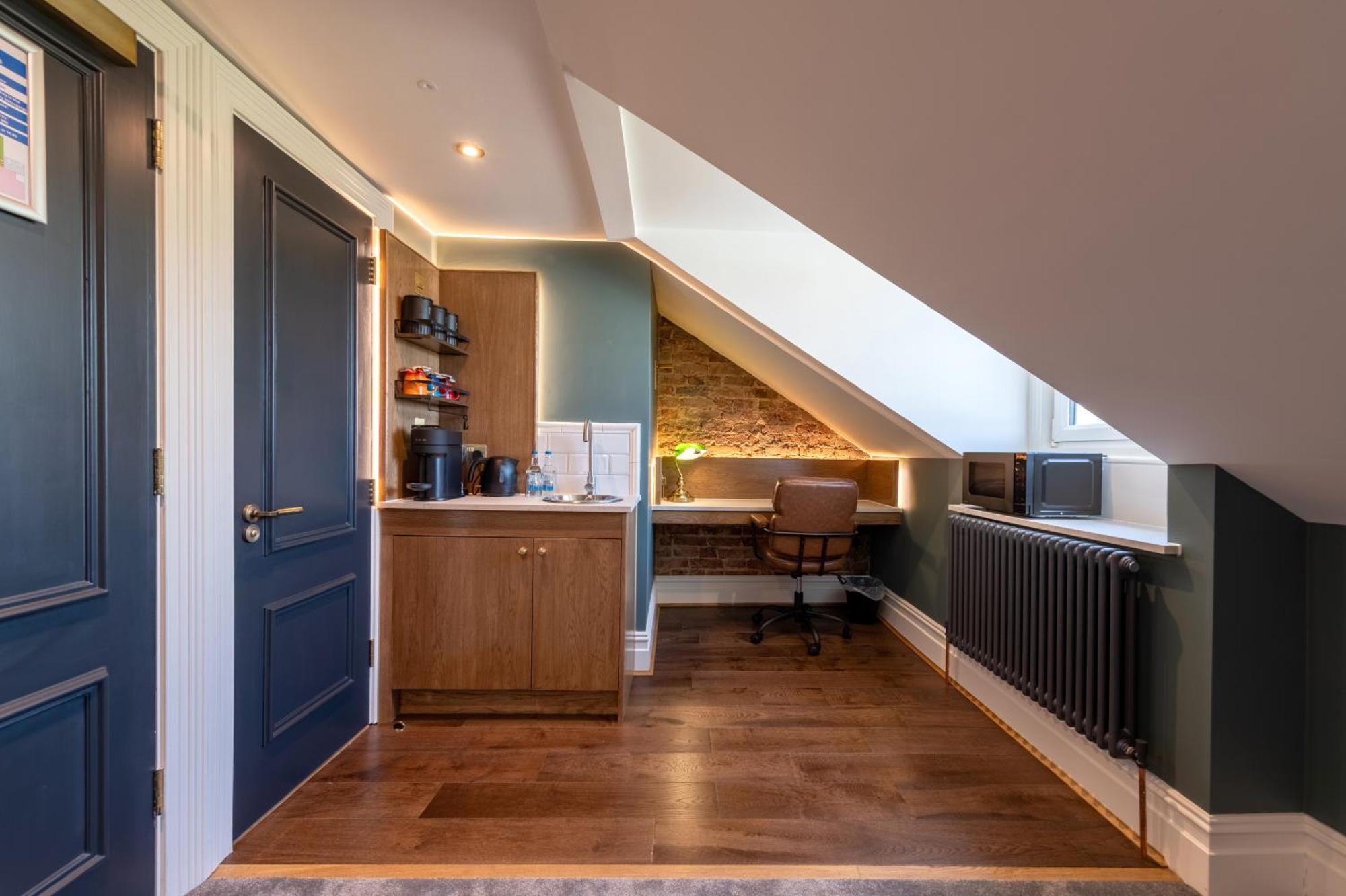 The Crown Pub & Guesthouse London Exterior photo