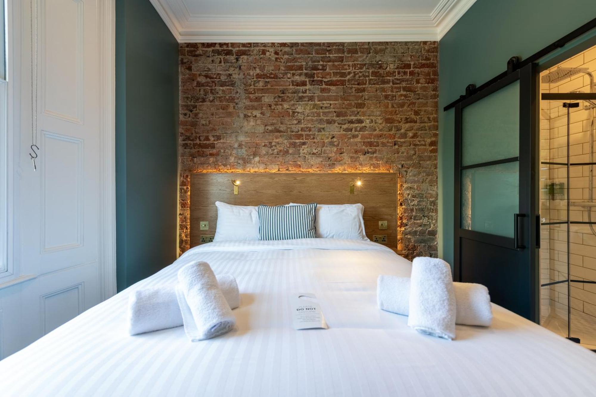 The Crown Pub & Guesthouse London Exterior photo